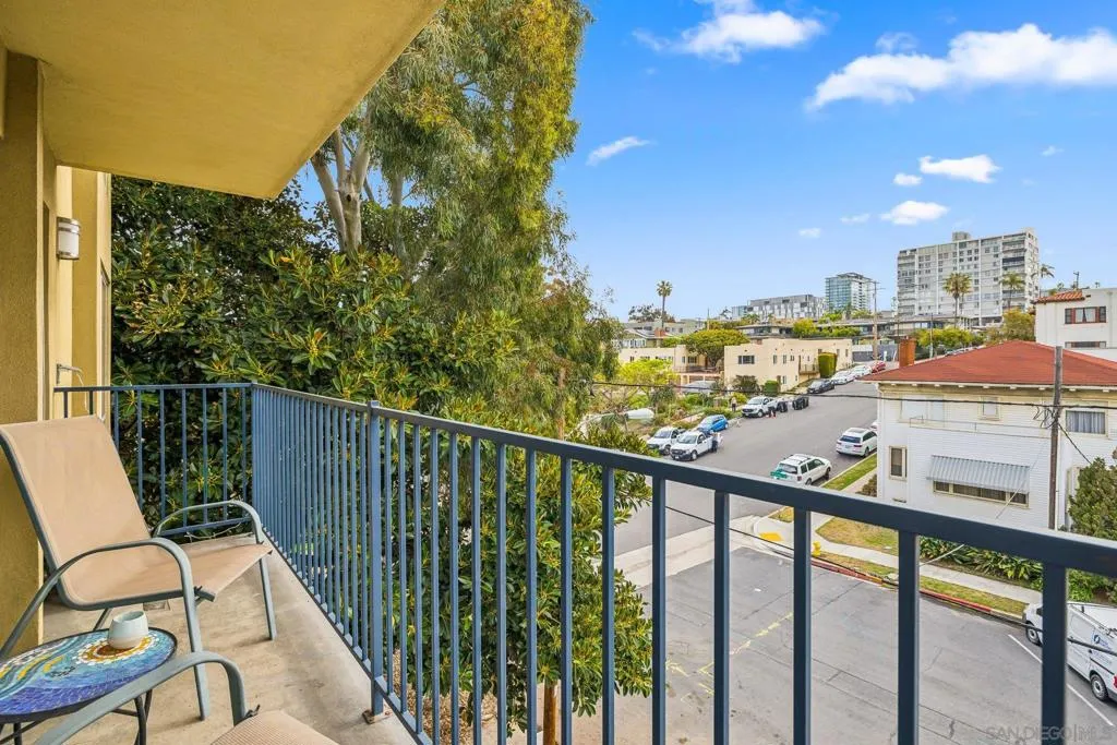 2568 Albatross St 5k, San Diego, California 92101 home-pic-15